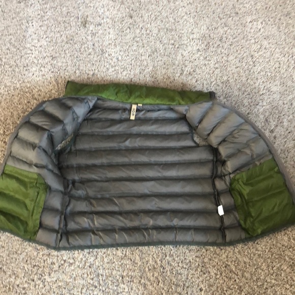 ❄️ NEW WITHOUT TAGS Green Down Vest - Brand 209 ❄️ - Picture 2 of 4